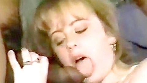 Linnie sucks