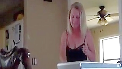 Cuck Wife invite BBC friend at home