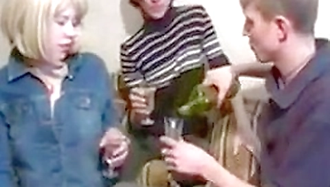 college girl 18 threesome