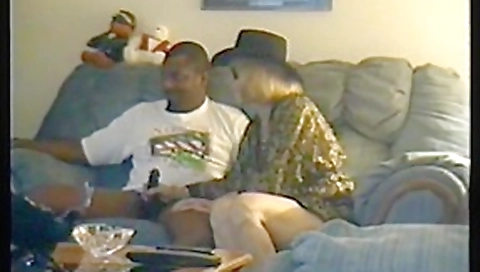 Cuckold wife tells hubby she likes dark meat