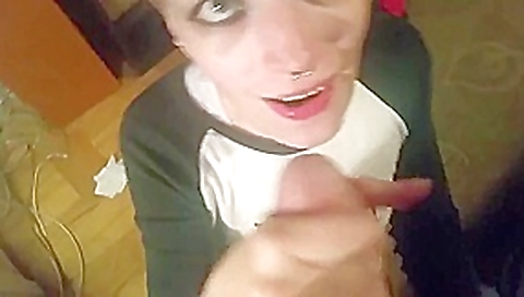 Swedish girlfriend suck and facial