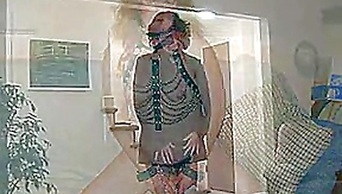 WIFE 50 MAKES HUSBAND FILM HER SUCKING YOUNG BOYFRIENDS COCK